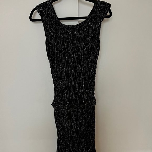 🎉HP🎉 The Limited Dress - Versatile - Picture 6 of 10